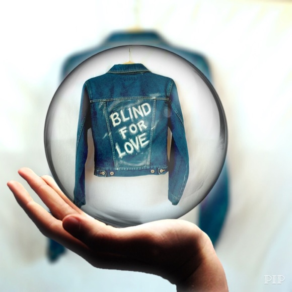 HAND-PAINTED JEANS JACKET!  Express Size M. Artsy! - Picture 2 of 8